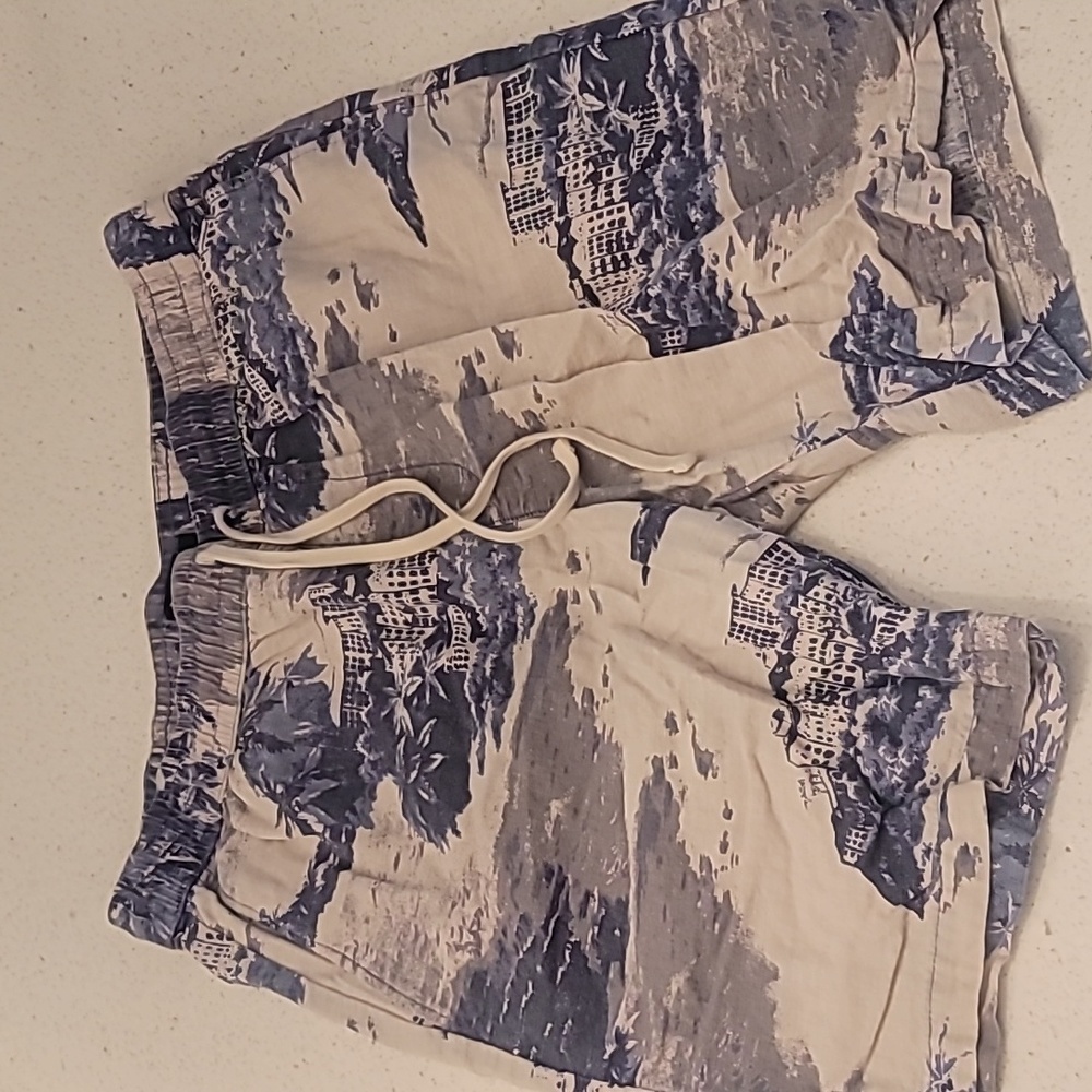 Banana Republic seaside pattern shirts M